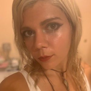 Meet your Posher, Via